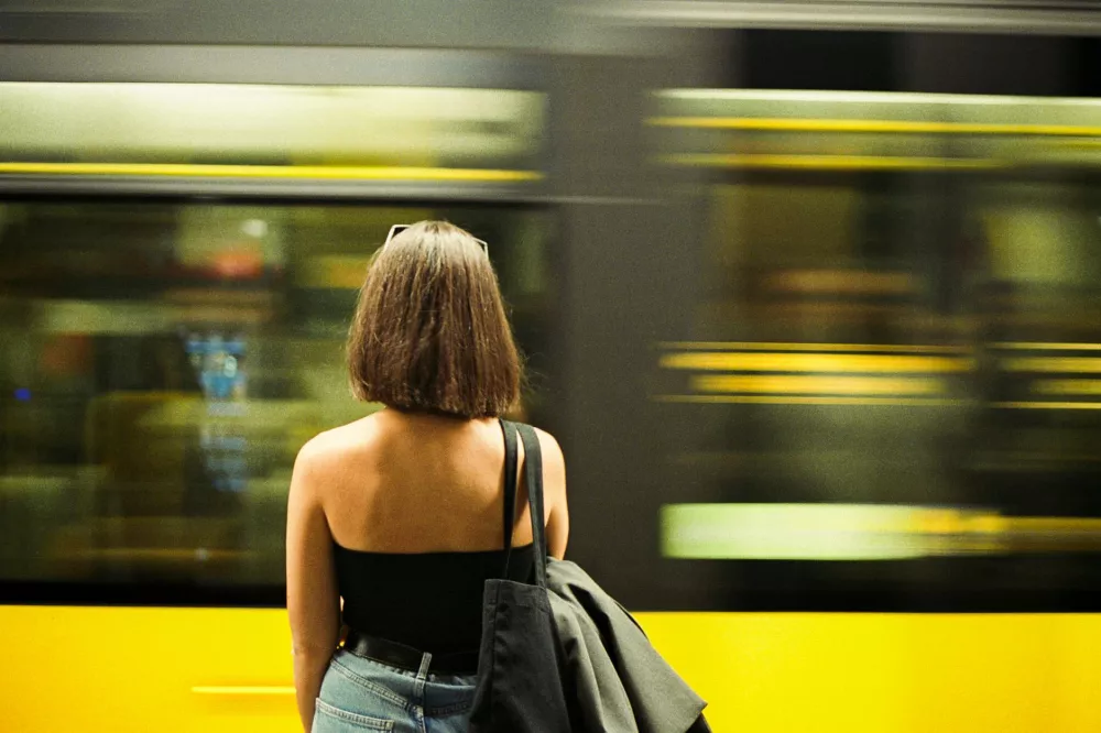 Jak zorganizować transport, gdy zlecenie dla opiekunki zaczyna się nagle