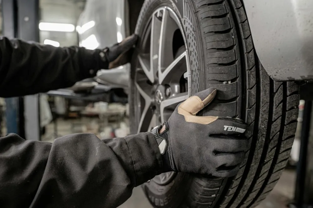 Mobilny mechanik, a może laweta – co zrobić, na wypadek awarii samochodu