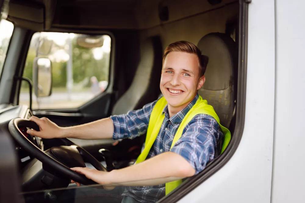 driver-wheel-truck-work-driver-forwarder-truck-transshipment-point