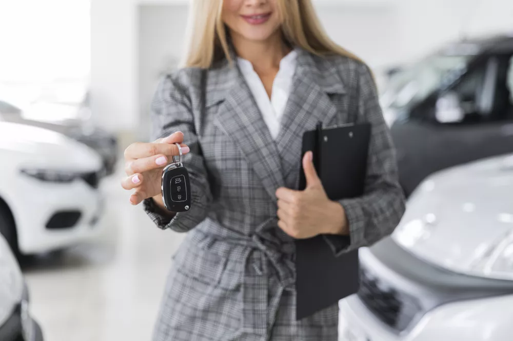 front-view-woman-holding-car-keys